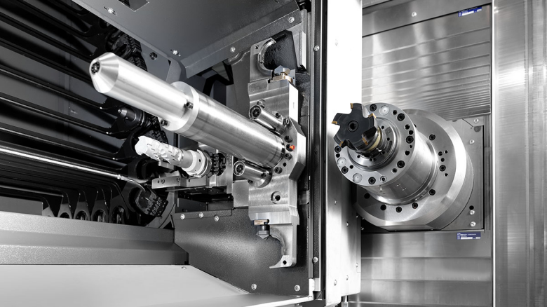 La differenza tra tre assi, quattro assi e cinque assi del centro di lavorazione CNC.